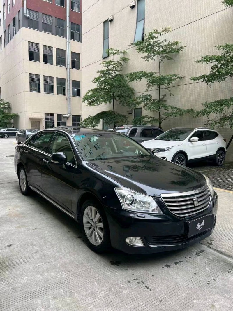 佛山12年丰田皇冠3