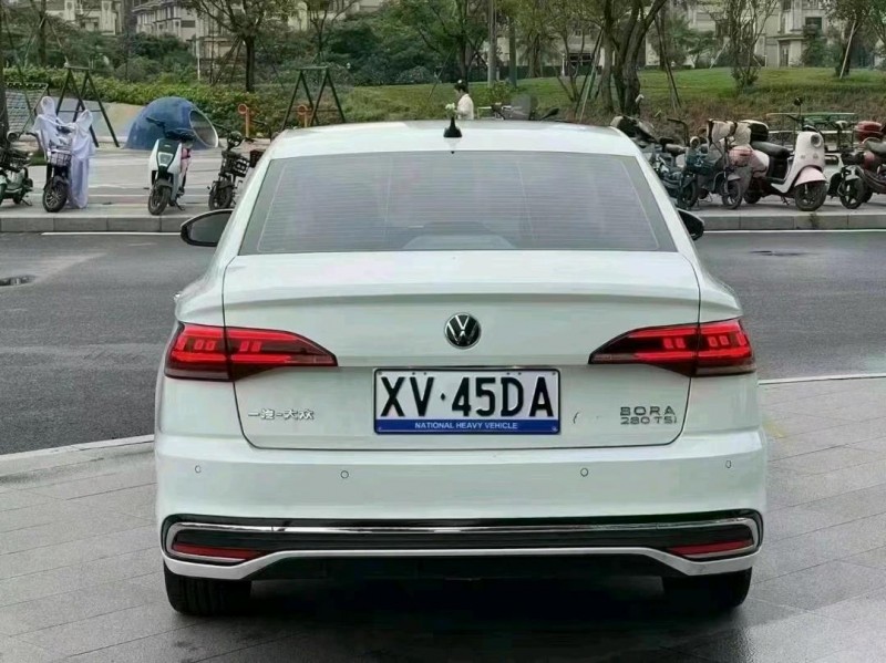 佛山22年大众宝来8