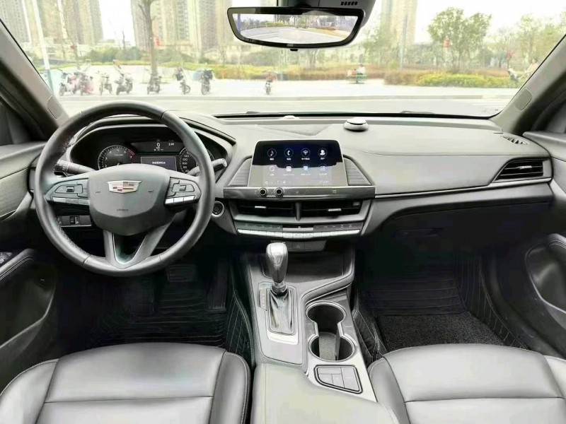 佛山20年凯迪拉克CT42