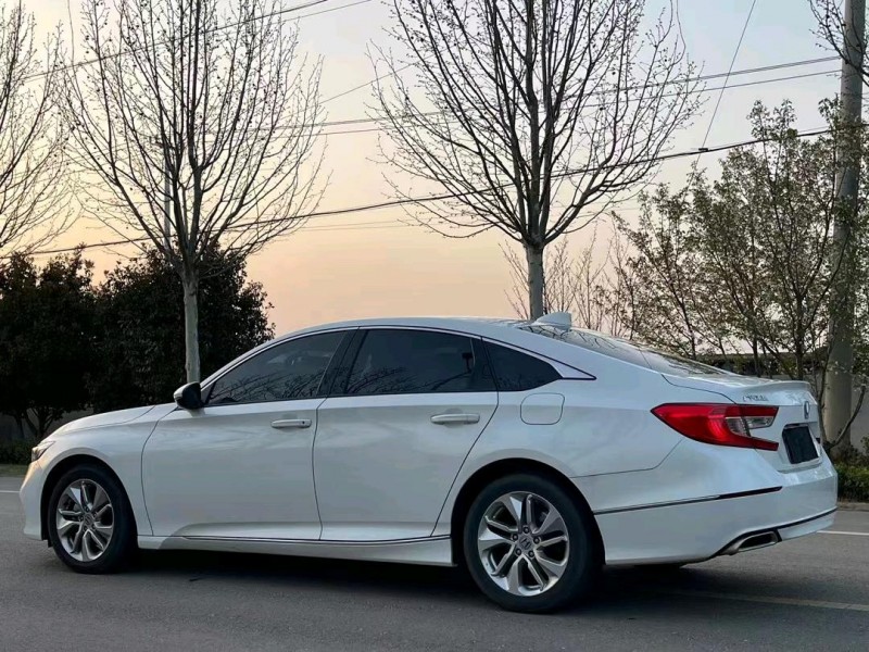 徐州21年本田雅阁4