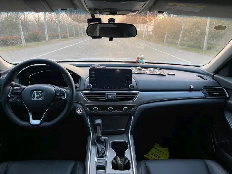 徐州21年本田雅阁8