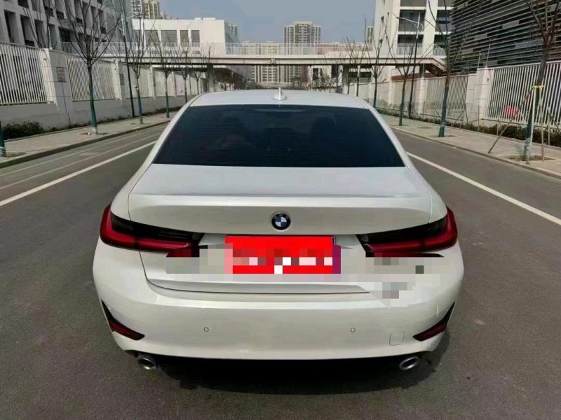 济宁20年宝马3系8