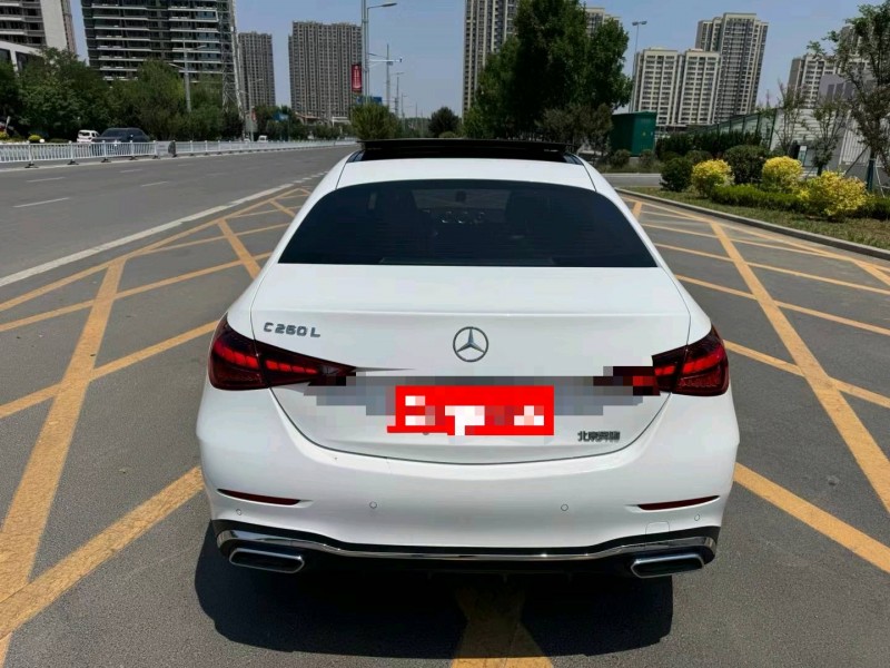 济宁22年奔驰C9