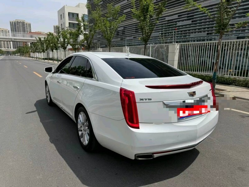 济宁16年凯迪拉克XTS8