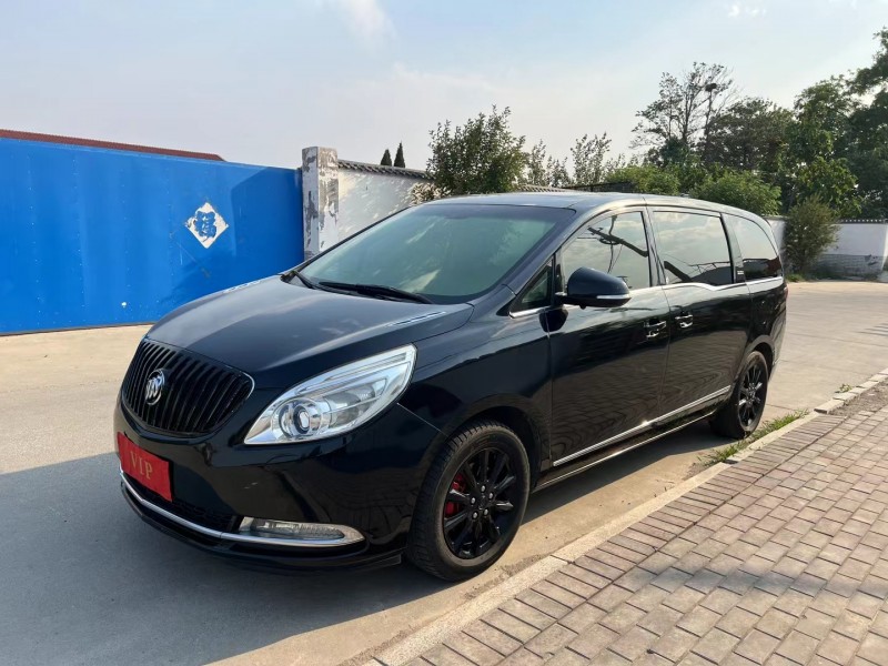 青岛11年别克GL82