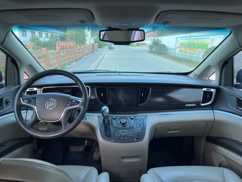 青岛11年别克GL88