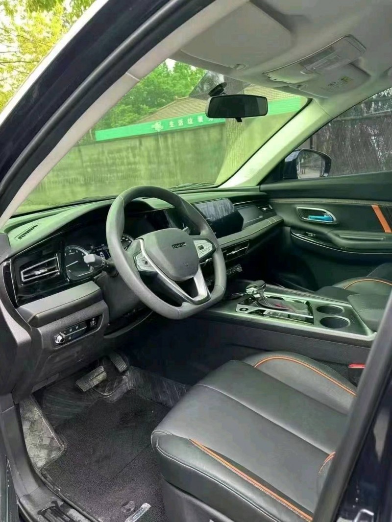 上海22年長安汽車歐尚7