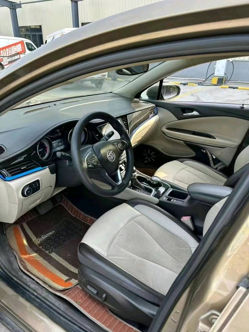 中山15年别克威朗4