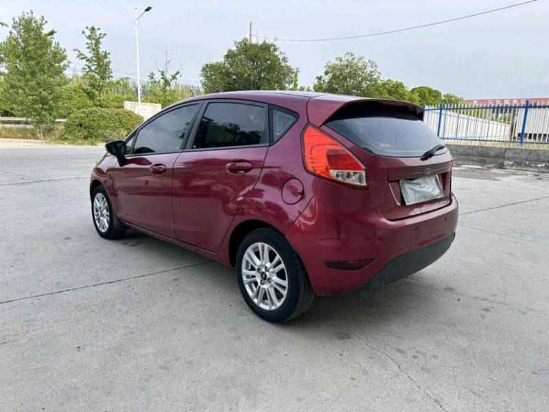 徐州14年福特嘉年华8