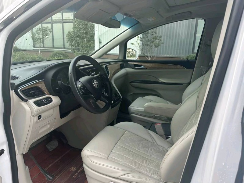 徐州17年别克GL86