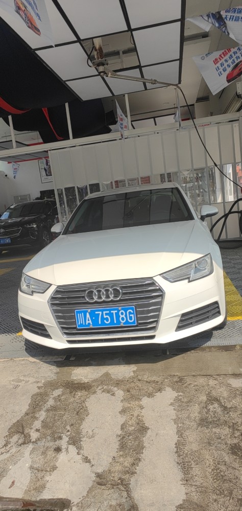 成都17年奥迪A4L1