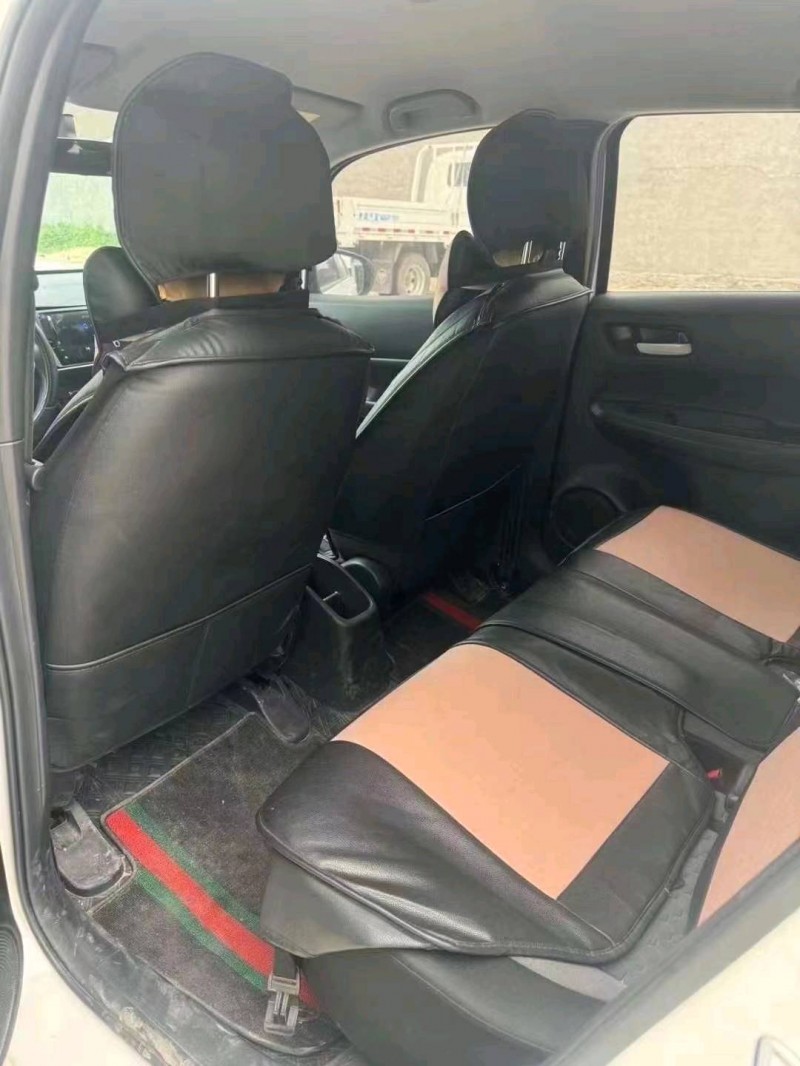 潍坊21年本田飞度5