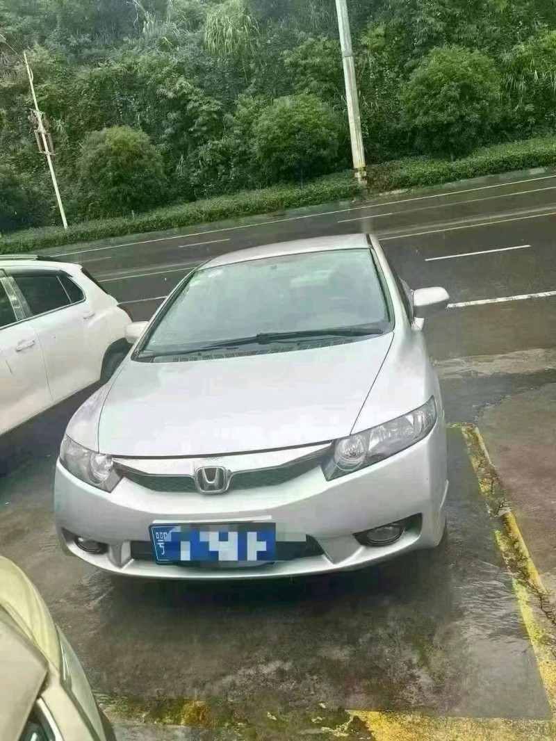 烟台11年本田思域1