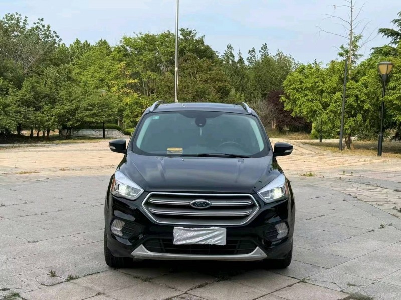 青岛18年福特翼虎1