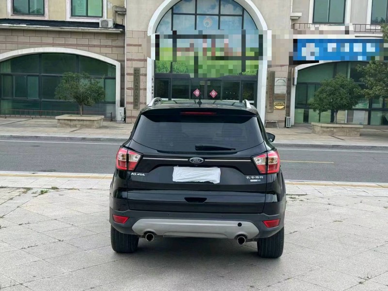 青岛18年福特翼虎8