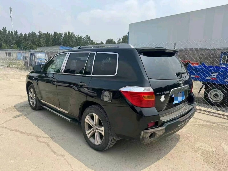 保定11年丰田汉兰达3