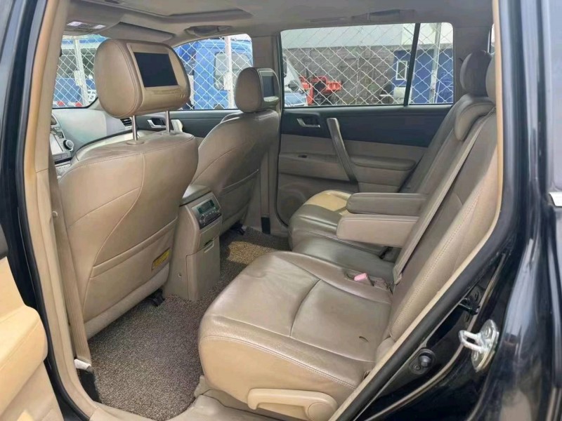 保定11年丰田汉兰达4