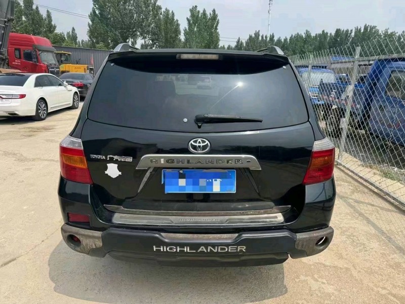 保定11年丰田汉兰达7