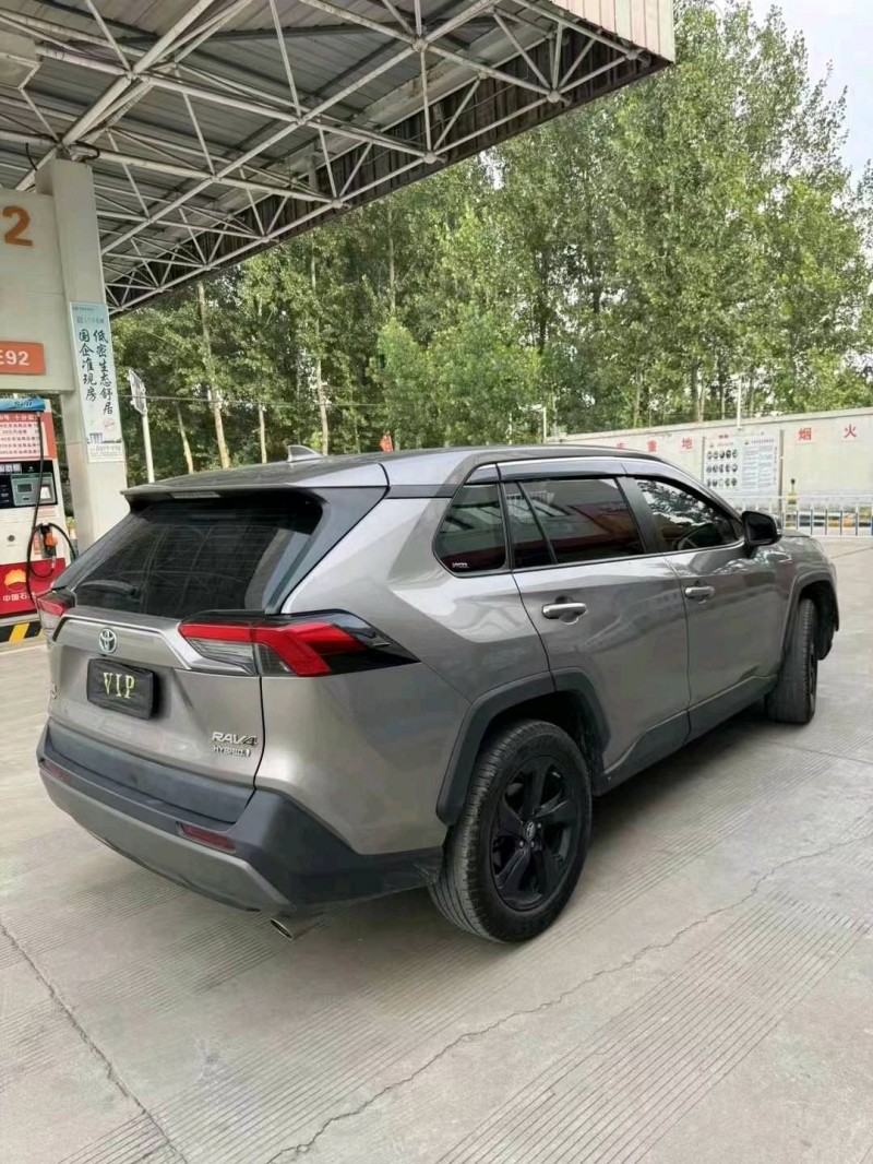 淮南20年豐田RAV4榮放6