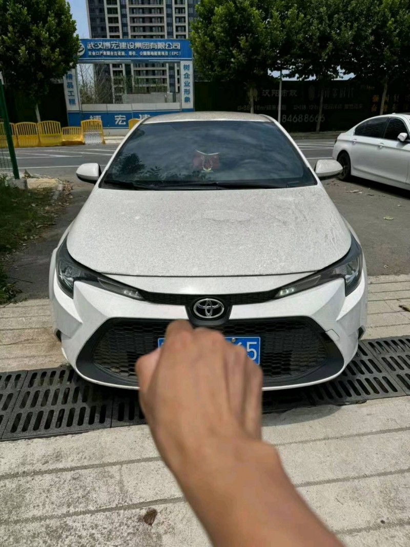 武汉21年丰田雷凌1
