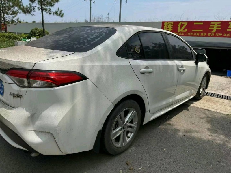 武汉21年丰田雷凌5