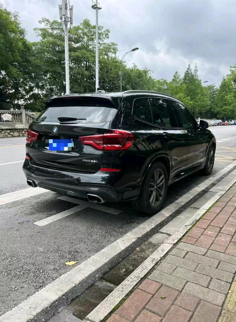 南寧19年寶馬X38