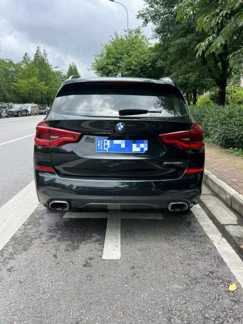 南寧19年寶馬X39
