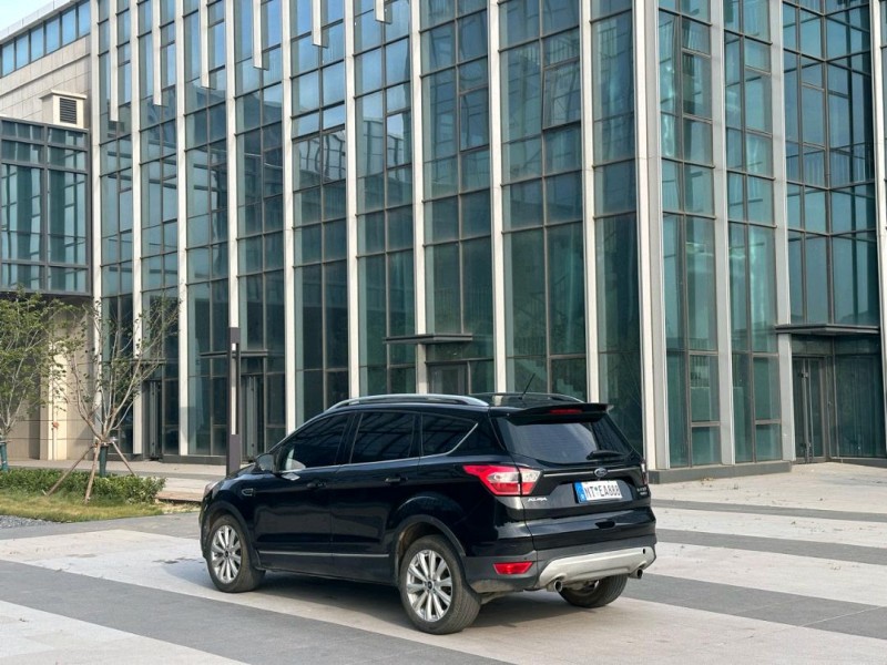 青岛18年福特翼虎9