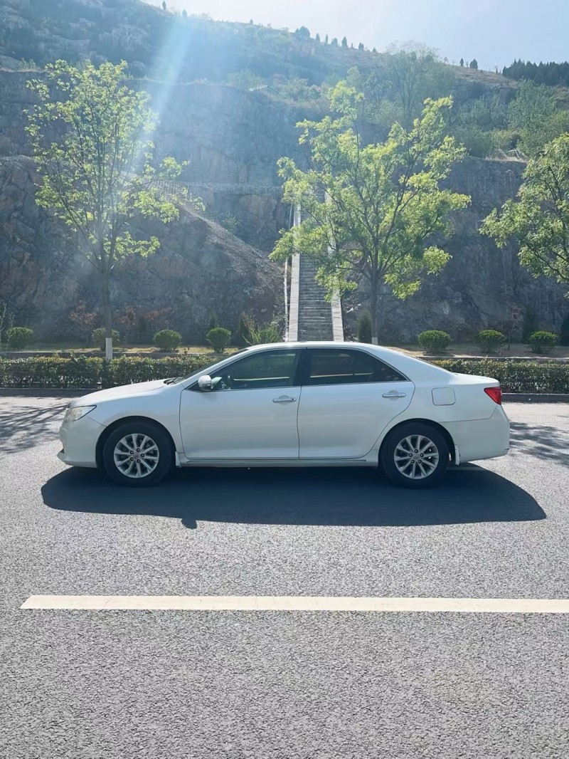 济南13年丰田凯美瑞7