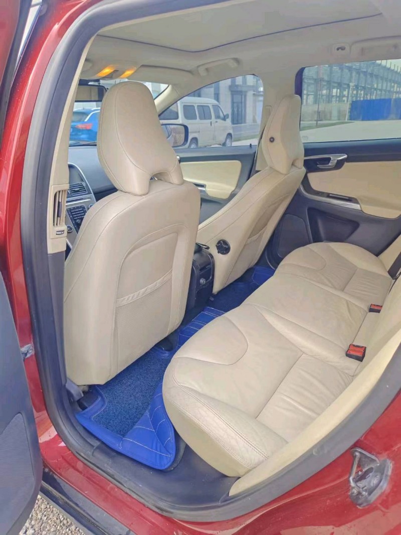 廊坊13年沃尔沃XC607