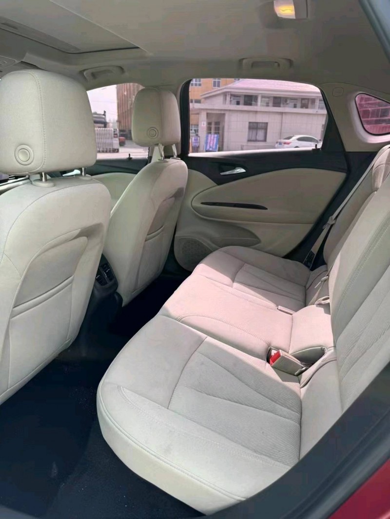 盐城18年别克威朗8