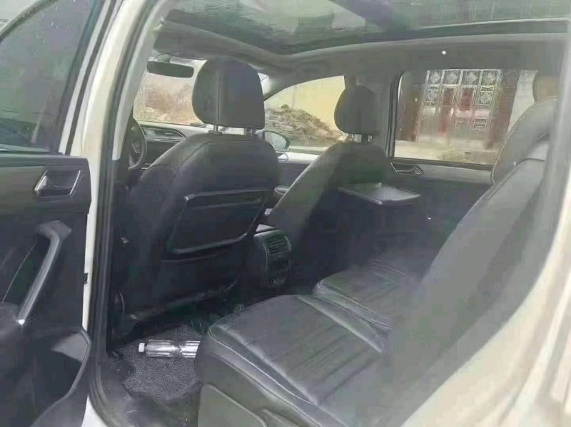 济南19年大众途安5