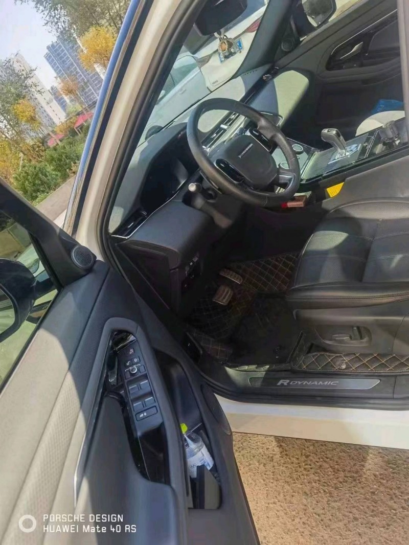 东营21年路虎极光6