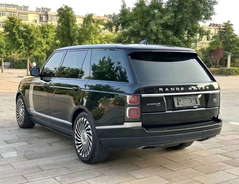 淄博19年路虎揽胜行政7