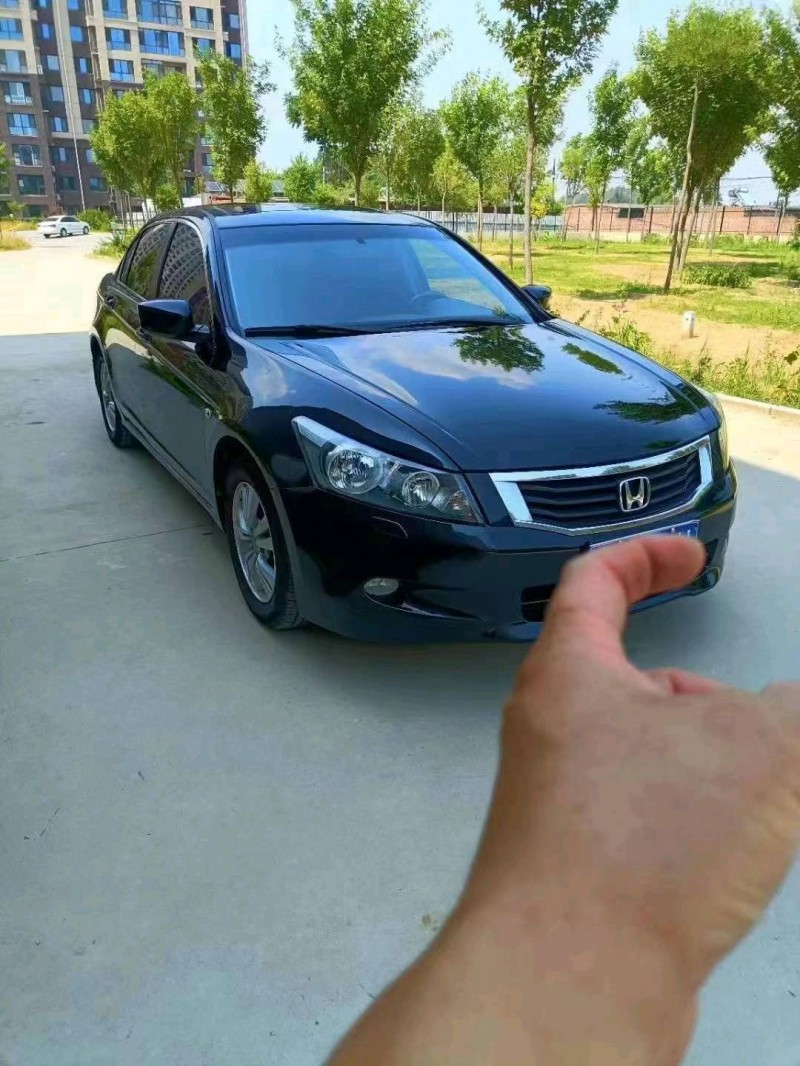 邢台10年本田雅阁8