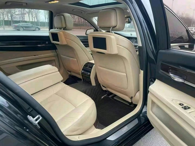 保定12年宝马7系4