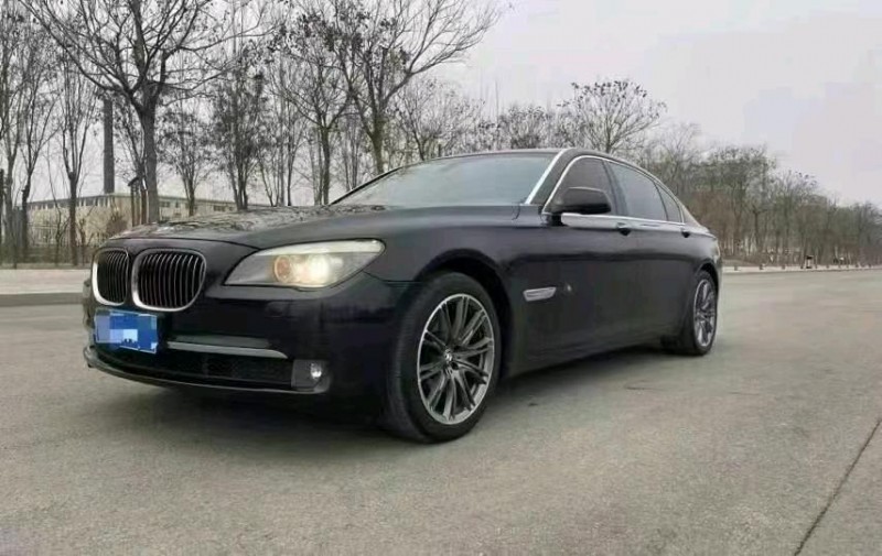 保定12年宝马7系5