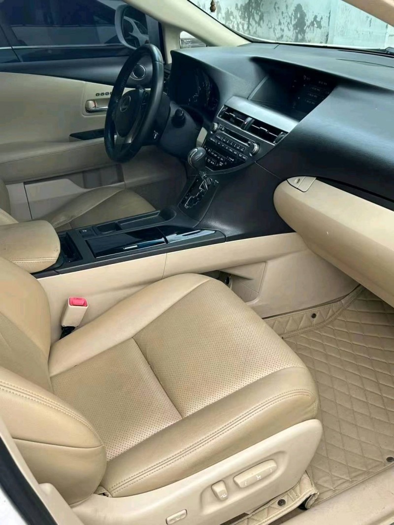 保定12年雷克萨斯RX8