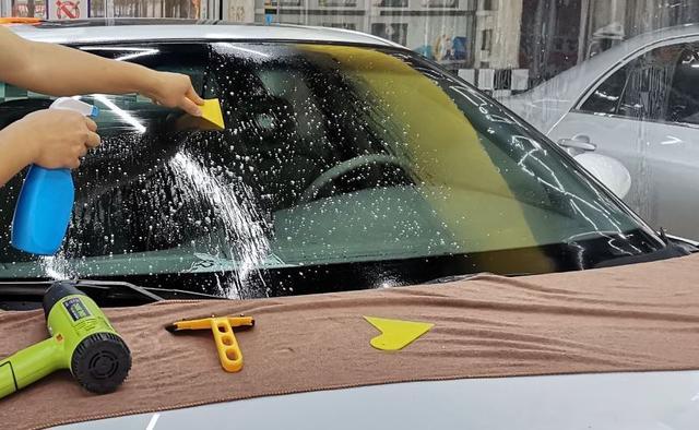 如何挑選汽車玻璃貼膜