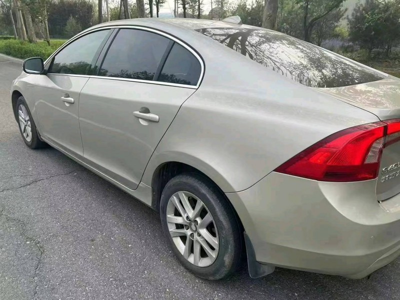 东营20年沃尔沃S60L5