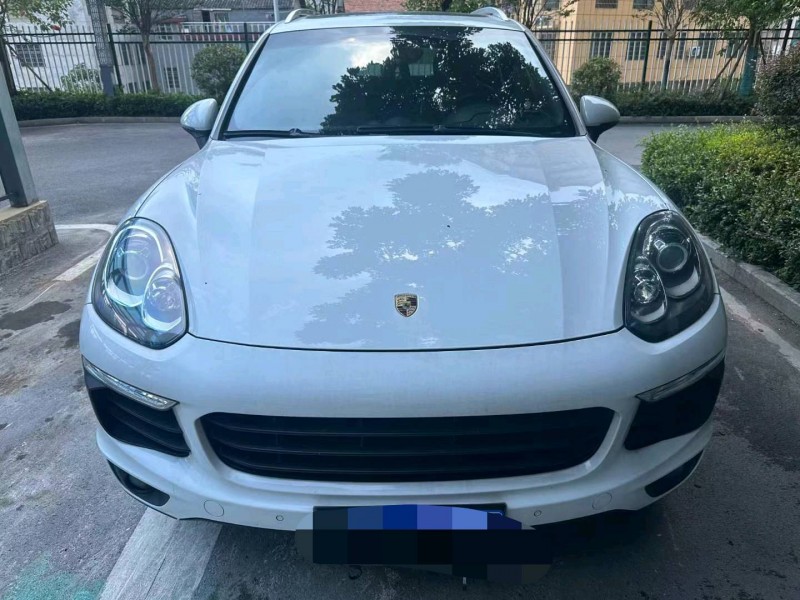 邵阳15年保时捷卡宴1