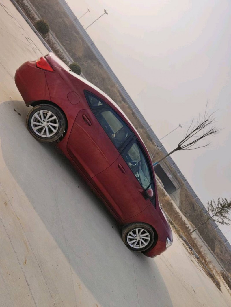 菏泽16年别克威朗7