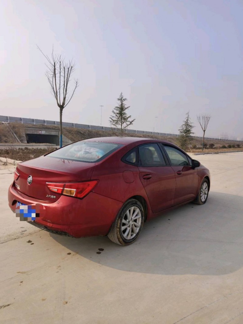 菏泽16年别克威朗8