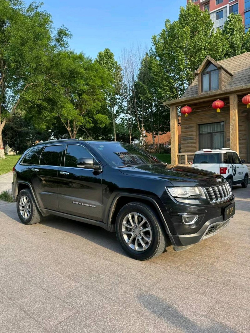 邢台15年Jeep大切诺基3