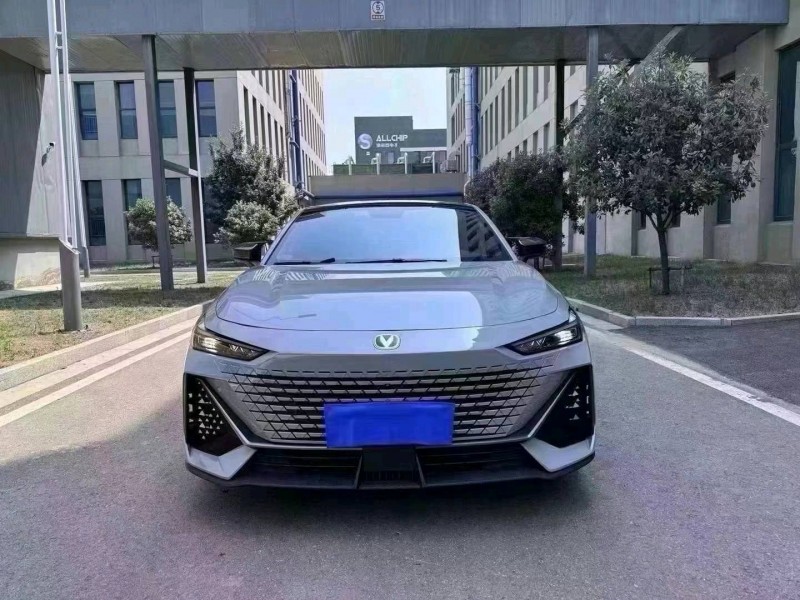 东营22年长安汽车UNI-V1