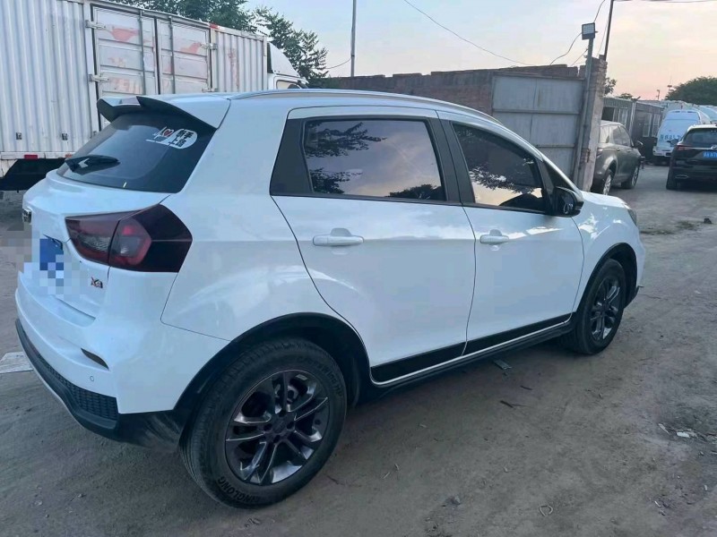 保定20年吉利远景4