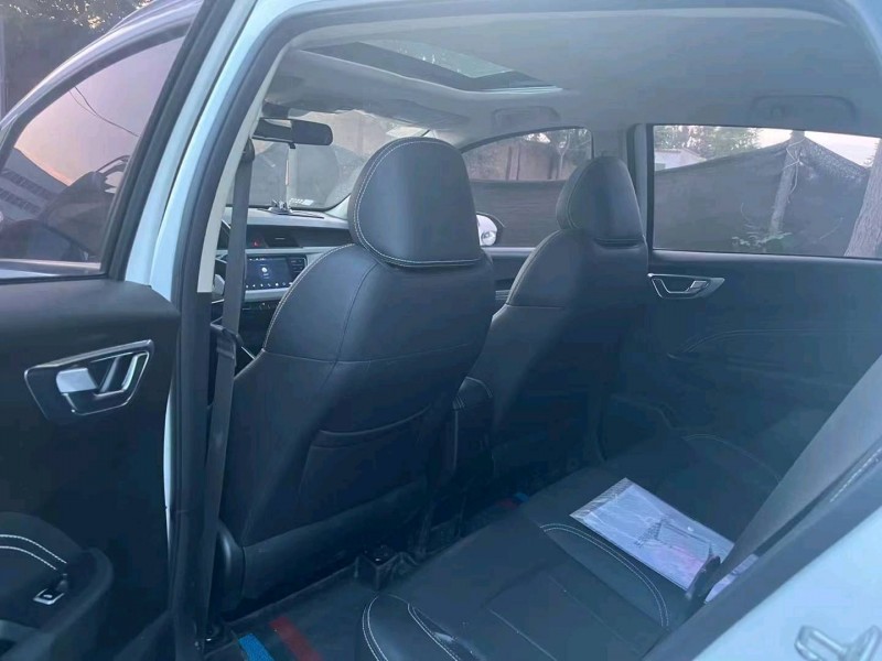 保定20年吉利远景5