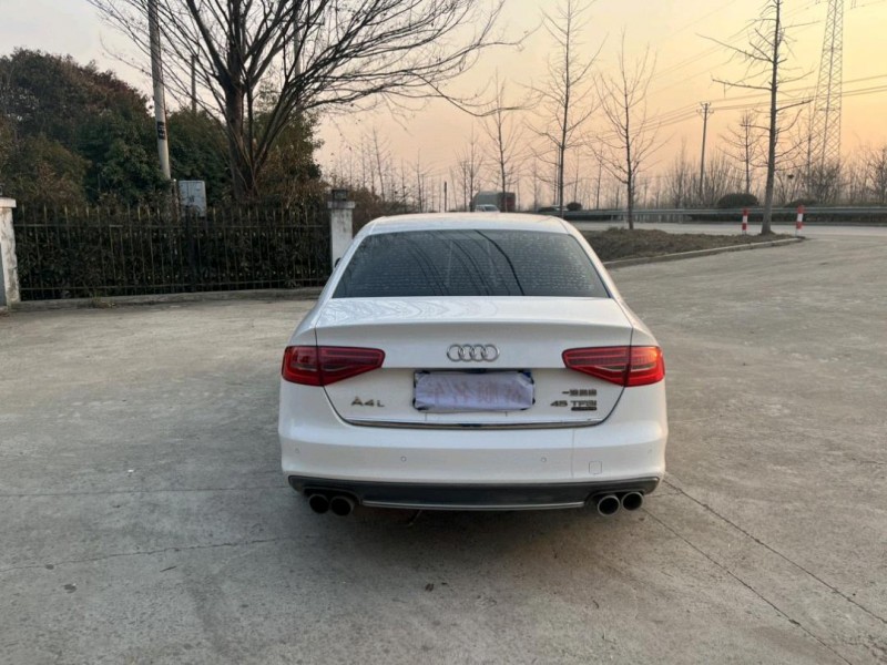 徐州16年奥迪A4L7