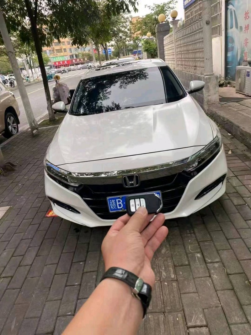 枣庄18年本田雅阁1