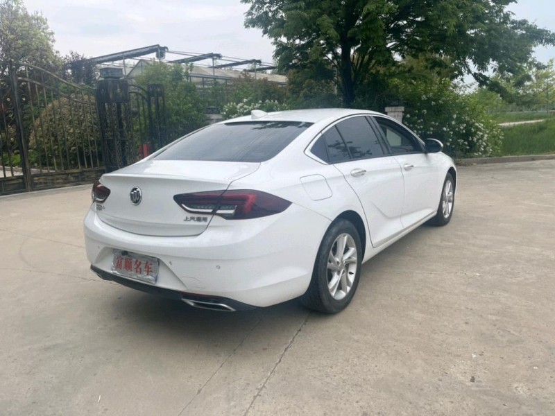 徐州21年别克君威5